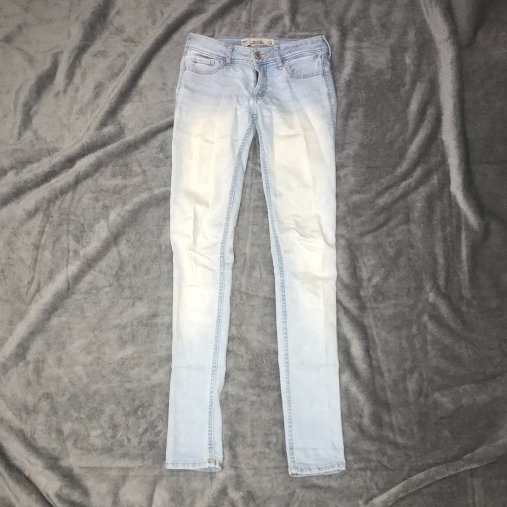 Hollister Mid-Rise Super Skinny jeans
